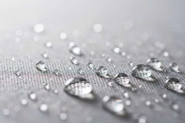 Áo khoác gió công nghệ GORE-TEX chống nước tuyệt đối